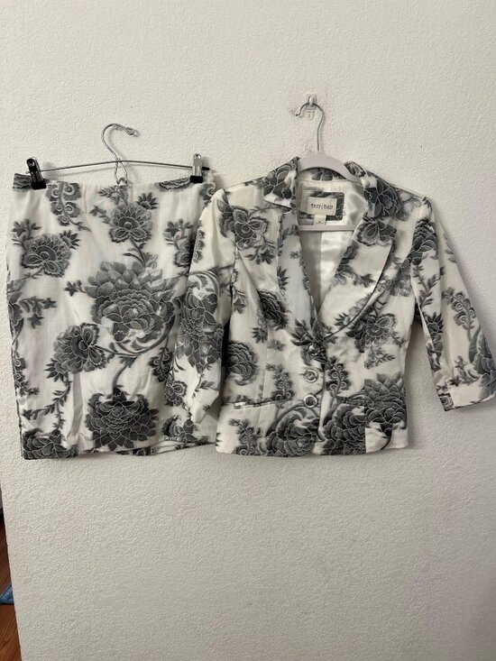 White House Black Market Floral Blazer & Pencil Skirt Set Elegant Formal Wear Wh - Picture 1 of 12
